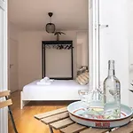 Le Regatta Apartman *