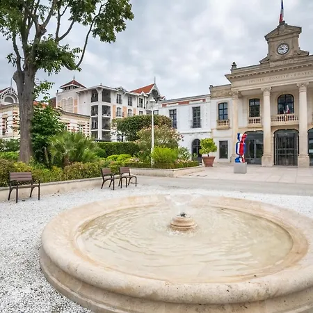 Le Regatta 公寓 阿卡雄